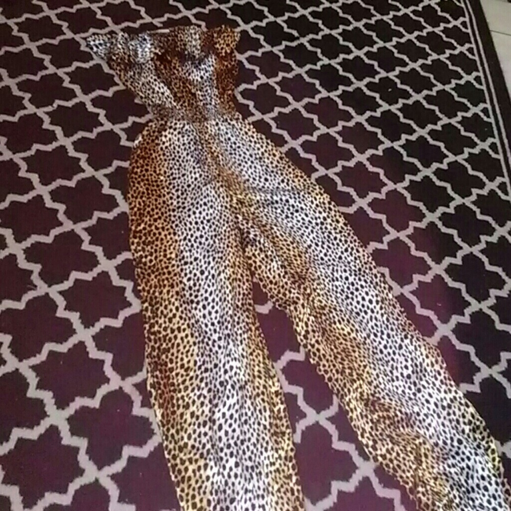 Ladies clothing